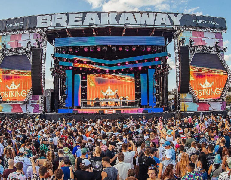 breakaway-music-festival-main-stage