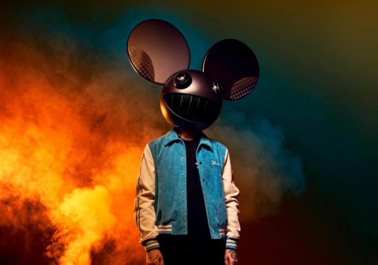 deadmau5 PRESS PHOTO cr Matt Barnes